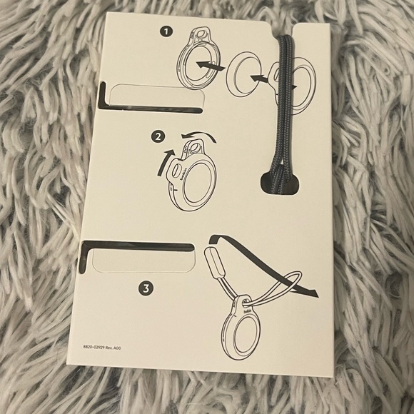 Apple AirTag Secure holder with strap - Picture 4 of 5